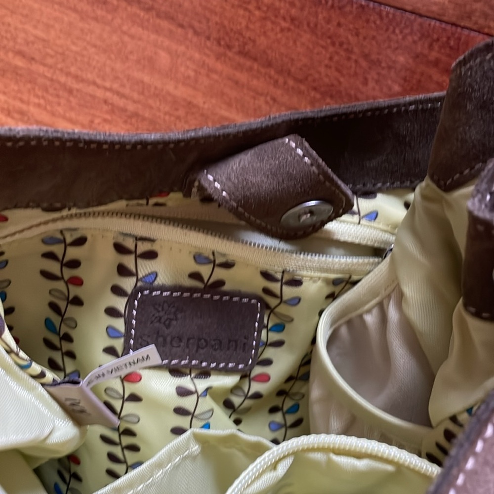 Sherpani shoulder purse - Picture 3 of 5